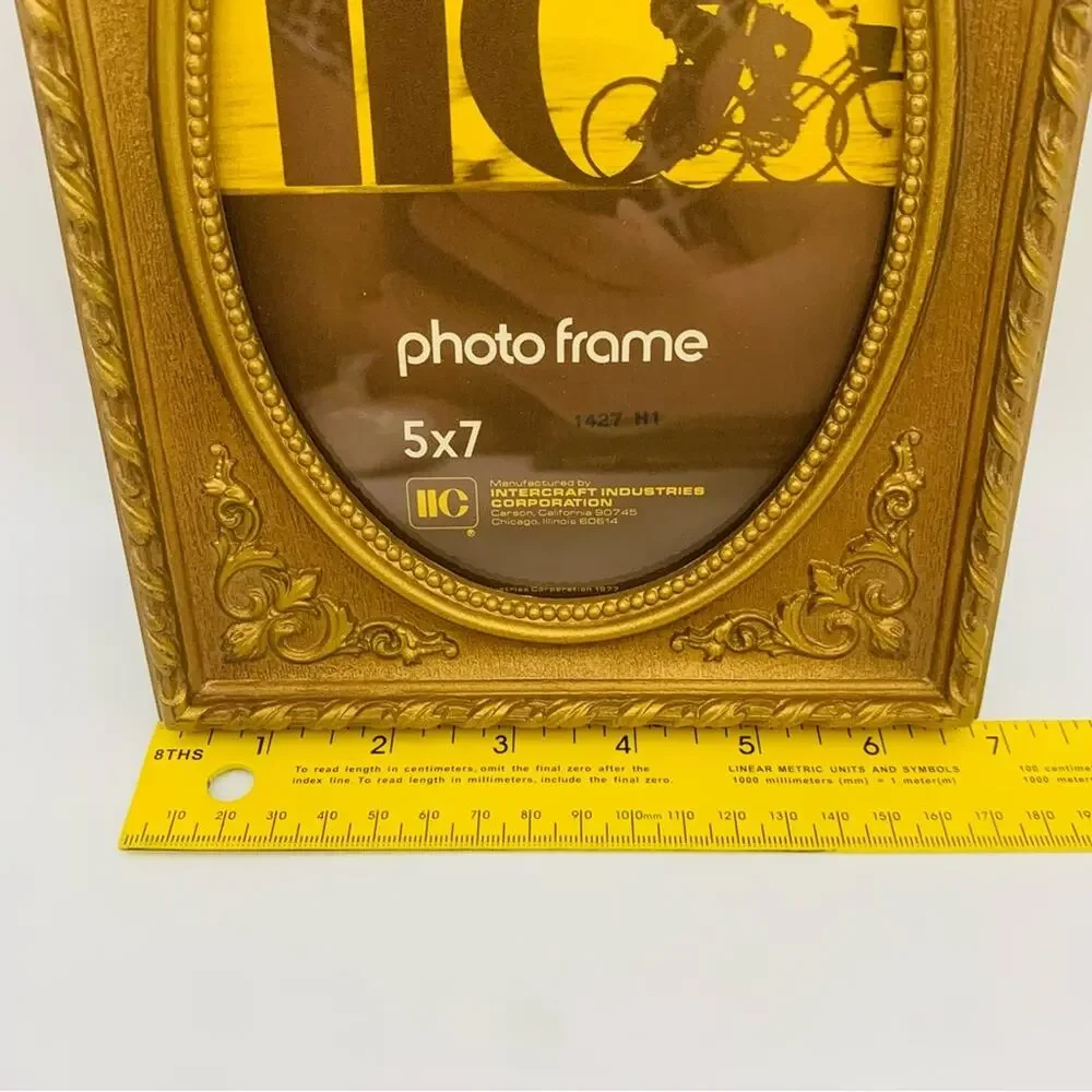 1973 Intercraft Intricate Picture Frame
